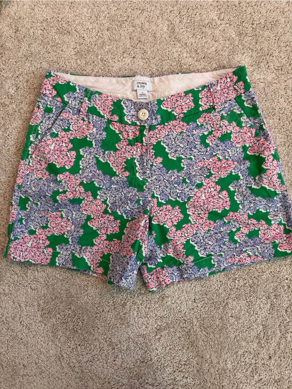 crown & ivy Green Floral Patterned Shorts